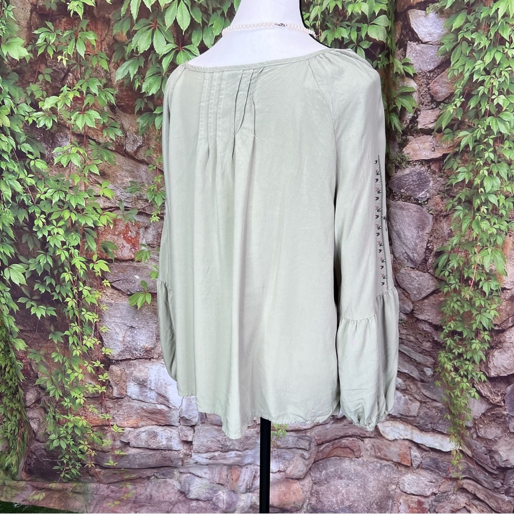 GRACE + KARMA Sage Green Embroidered Blouse, L - Picture 9 of 12
